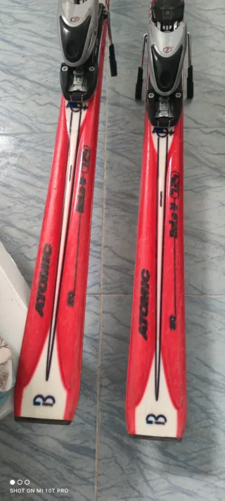 Esquís Rossignol y Atomic
