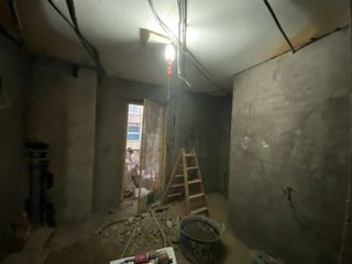 Oficial alicatador/albañil