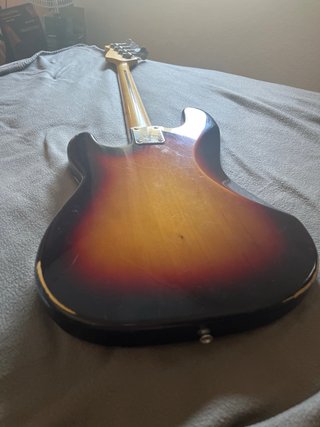 Bajo relic en perfecto estado 140€