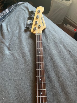 Bajo relic en perfecto estado 140€