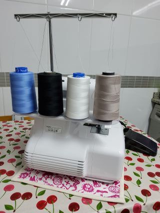 Máquina Overlock Sigma 325 Multifunción