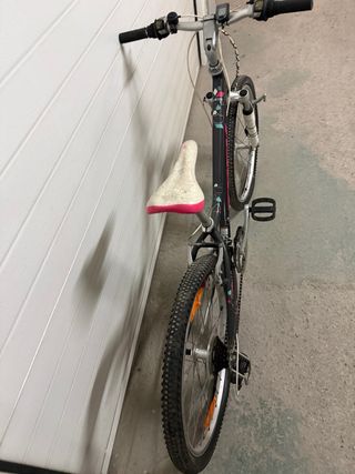 Bicicleta Niña Trek Negra y Rosa