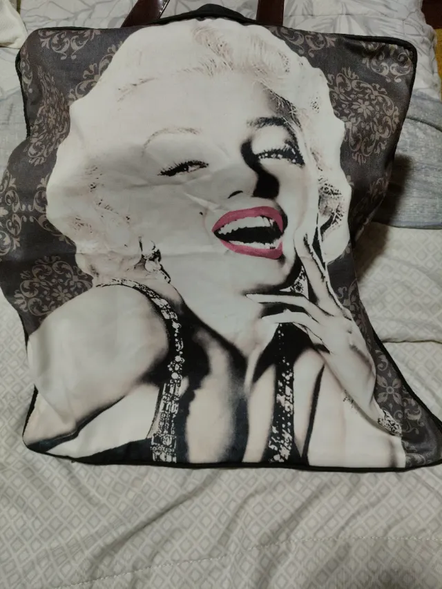Bolso y Cojín Marilyn Monroe