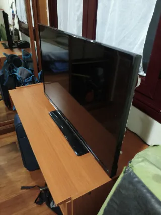 Televisión VOX 30 Negra.