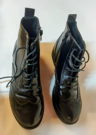 Botines negros cordones talla 38