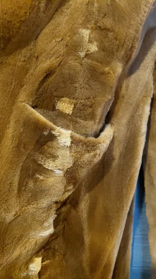 Abrigo corto marrón