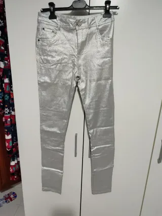 Pantalón plateado talla 38