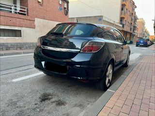 Opel Astra 2007 Recien pintado