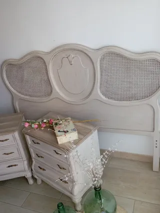 Cabecero vintage madera y ratán beige