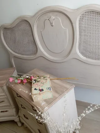 Cabecero vintage madera y ratán beige