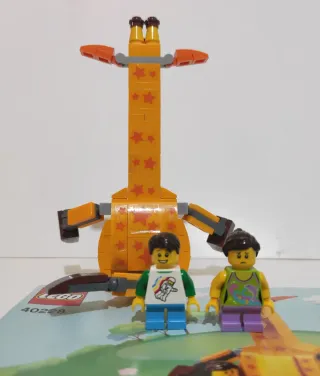 Lego Toys R Us 40228