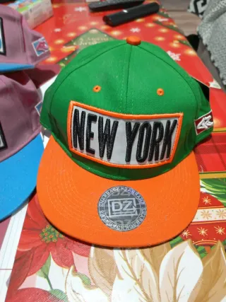 Lote 3 gorras Los Angeles y New York