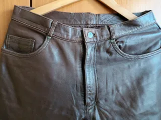 PANTALÓN DE CUERO PARA HOMBRE MARRON