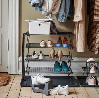 Bandeja para zapatos.