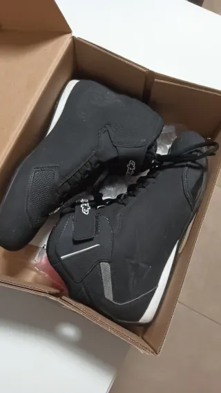 Botas Alpinestars Sektor Talla 42 Negras