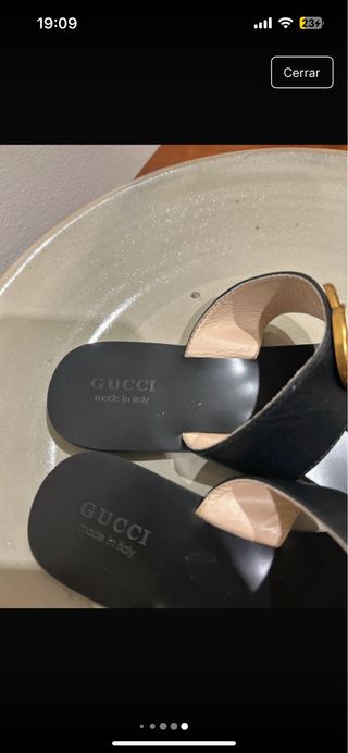 Chanclas Gucci GG Negro y Dorado