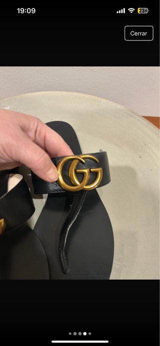 Chanclas Gucci GG Negro y Dorado