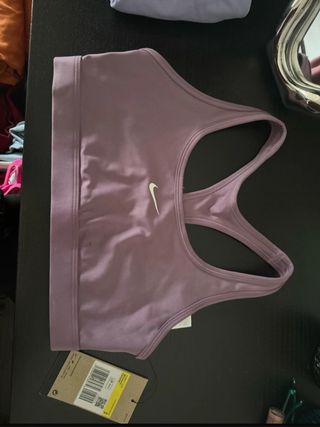 Sujetador deportivo Nike morado
