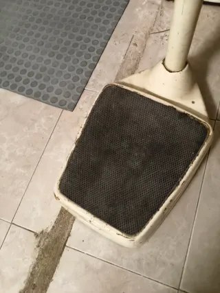 Báscula de farmacia antigua