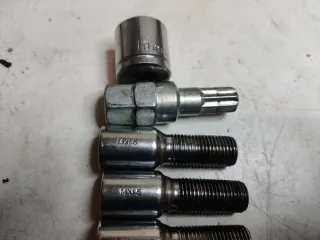 Tornillos Rueda Mercedes 320 W211