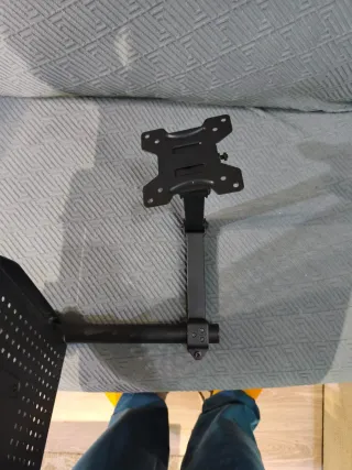 Supporto per computer e TV con morsetto