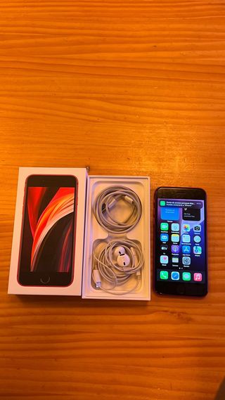 iPhone SE (2020) Prodotto (Rosso)