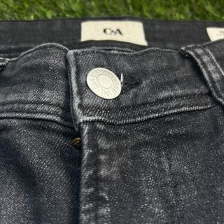 Pantalón vaquero negro C&A roto