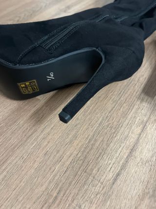 Botas Altas Tacón Negro Talla 40