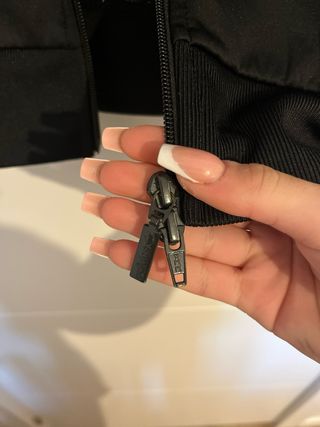 Sudadera Adidas Negra con Rayas Blancas