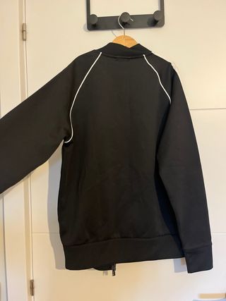 Sudadera Adidas Negra con Rayas Blancas