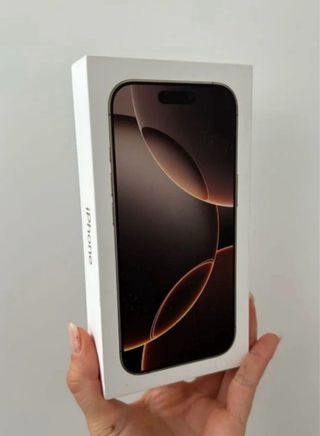 Caja iPhone 16 Pro Desierto