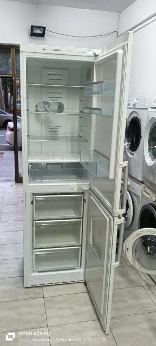 NEVERA COMBI BOSCH NO FROST ENERGÍA A+