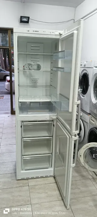 NEVERA COMBI BOSCH NO FROST ENERGÍA A+