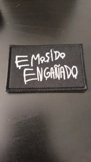 Parche Táctico Velcro Emosido Engañado