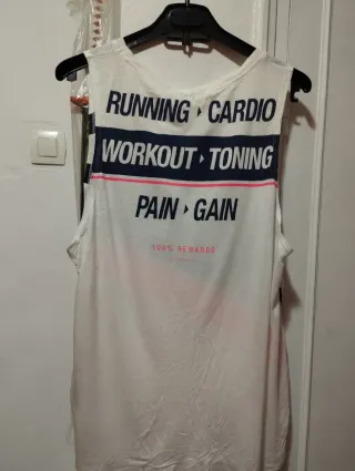 Camiseta sin mangas deportiva Bershka