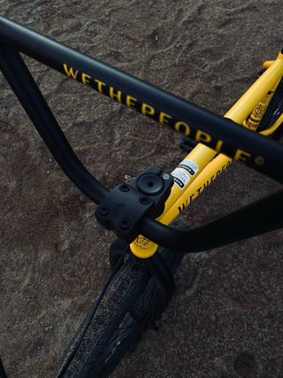 Bicicleta BMX Wethepeople Justice Amarilla