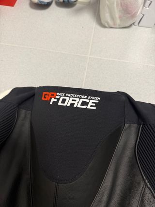 Chaqueta Alpinestars Moto Negra y Blanca + guantes
