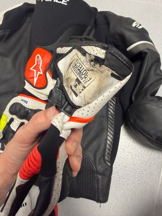 Chaqueta Alpinestars Moto Negra y Blanca + guantes