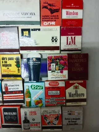38 cajas de cerillas antiguas variadas