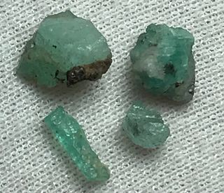 Lote Esmeraldas Bruto Colombia Muzo Boyacá + Regal