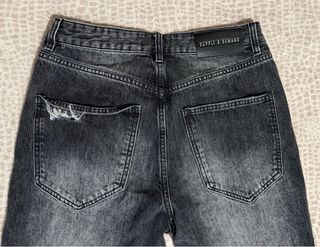Jeans grigi belli ,prezzo trattabile
