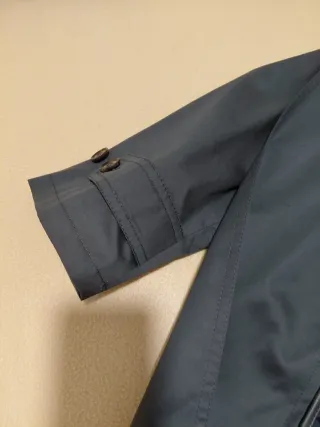 Gabardina hombre con chaleco gris