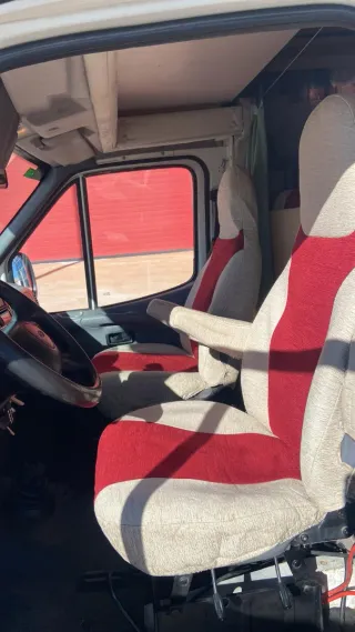 Autocaravana Ford transit modelo Chauson welcom 67