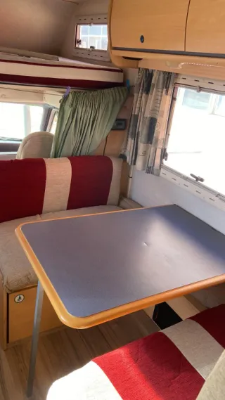 Autocaravana Ford transit modelo Chauson welcom 67