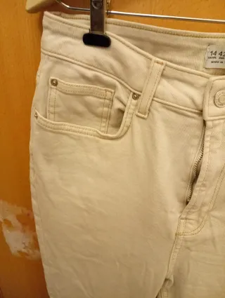 Pantalón tejano  beige