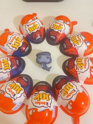 Robin del reves Stranger Things Kinder Joy Funko