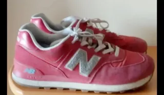 New Balance 574 Rojo Plata