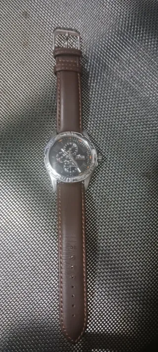 Reloj Lotus Multifunción Negro y Plateado