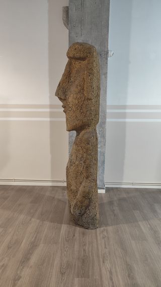 Reproducción Moai isla de Pascua