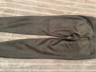 Pantalón efecto piel serpiente Zara T.38